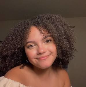 Meet your Posher, Leah